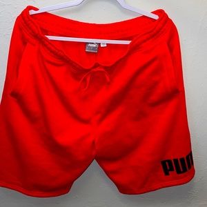 PUMA — RED / Black . Size : Large .